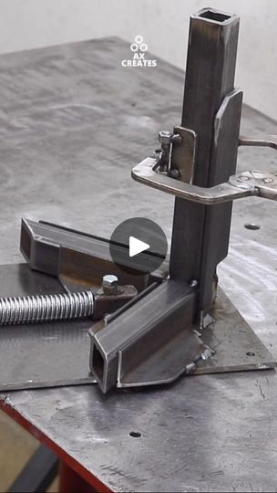 Welding Jig, Workshop Inspiration, Metal Bender, Welding Ideas, Welding Shop, Metal Fabrication Tools, Sheet Metal Fabrication, Metal Workers, Fabrication Tools