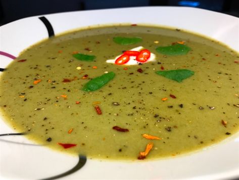 - Purslane Soup - long forgotten plants - rich in vitamins, healing effects and not at least delicious — Steemit Purslane Soup, Alkaline Lunch, Purslane Recipe, Purslane Plant, Veg Soup Recipes, Veggie Soups, Learning Herbs, Plant Recipes, Gourmet Salad