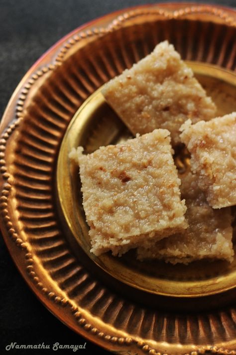 Candied Cashews, Coconut Burfi, Edible Gum, Burfi Recipe, Ginger Nut, Winter Comfort Food, Homemade Fudge, Indian Sweet, Indian Desserts