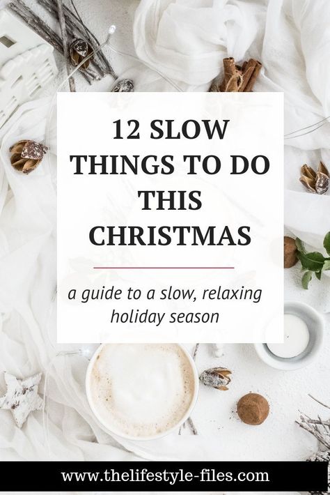 How to slow down this holiday season? Simplify your Christmas and enjoy the small moments with this slow Christmas bucket list./// simplify Christmas / slow Christmas / hygge holiday / Christmas bucket list / Christmas ideas / slow Christmas traditions / minimalist Christmas / slow living / simple living tips for the holidays Natal, Christmas Dekoration Ideas, Christmas With No Presents, Minimalist Christmas Pillows, Christmas Season Activities, Cozy Christmas Activities, Intentional Christmas Gifts, How To Celebrate Christmas, Christmas Must Do List