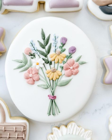 Lindsay Johnson, Floral Transfers, Tea Party Cookies, Garden Cookies, Flower Sugar Cookies, Royal Iced Cookies, Crazy Cookies, Icing Flowers, Sugar Cookie Icing