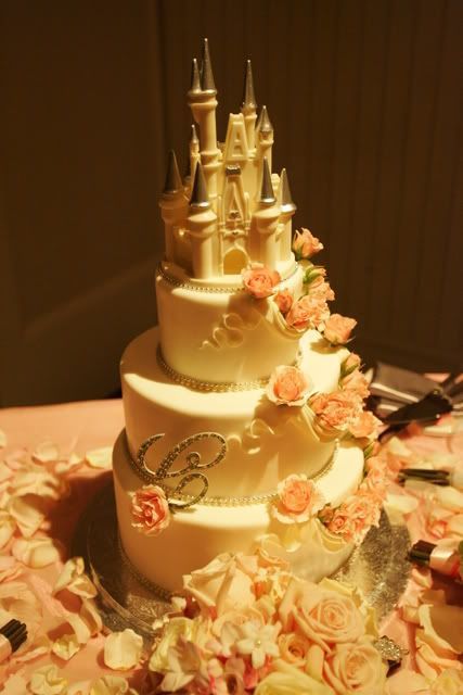 Sleeping Beauty Theme, Aurora Cake, Cinderella Fairy Tale, Sleeping Beauty Cake, Castle Wedding Cake, Princess Wedding Theme, Fairy Tale Wedding Cake, Sleeping Beauty Wedding, Sleeping Beauty Party