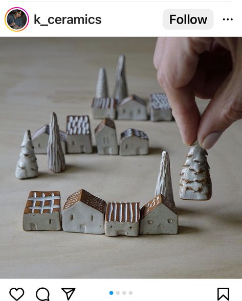 House Pottery Ideas, Small Hand Built Pottery Ideas, Tiny Pottery Ideas, Kid Clay Projects, Mini Ceramic Houses, Clay Dry Air, Ceramic Projects For Kids, Pottery Houses Ideas, Clay House Decor