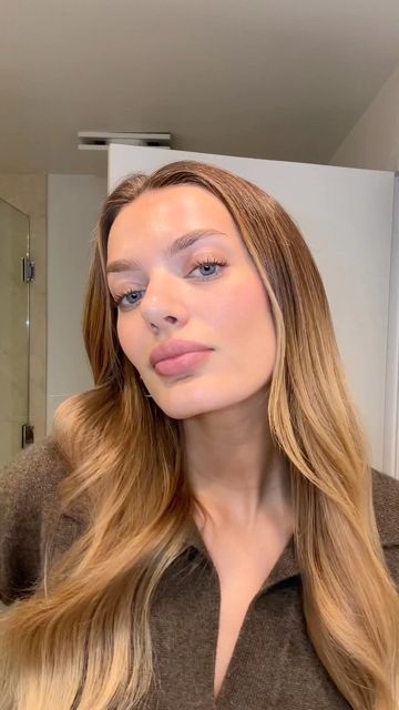 Bregje Heinen on Instagram: "All about the 🪄 skin" Bregje Heinen, The Skin, Long Hair Styles, Skin, Hair Styles, Hair, On Instagram, Beauty, Instagram