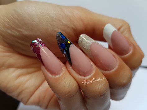 Nails Extreme , pipe, square , mandorla gotica, marilyn. French inversa Lugano Italy, Italy Sicily, Nails Square, Beauty Studio, Nails Nail, Different Shapes, Sicily, Nail Art, Italy