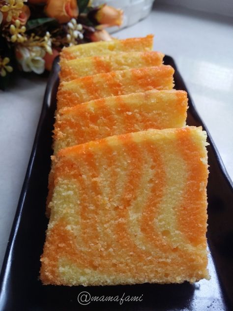 MamaFaMi's Spice n Splendour: Orange Marbled Butter Cake Orange Marble Cake, Brown Butter Sponge Cake, Mandrian Orange Cake, Orange Sponge Cake Recipe, Moroccan Orange Cake Recipe, Orange Butter Cake, Marble Cake Recipes, Resipi Kek, Cream Cheese Frosting Cake