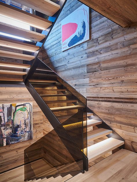 Luxury Cabin Interior, Chalet Ideas, Chalet Interior Design, Huge Shower, Rustic Stairs, Skiing Aesthetic, Mountain Interiors, Natural Building Materials, Luxury Chalet