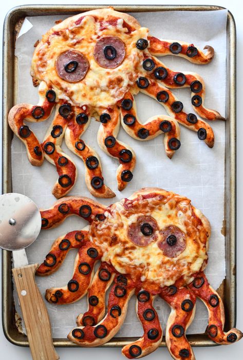 Turn ordinary pizza into an ocean-themed dinner with Octopus Pizzas. Your kids will have so much fun ripping off the pizza crust tentacles! #kiddinners #funfood #funfoodforkids