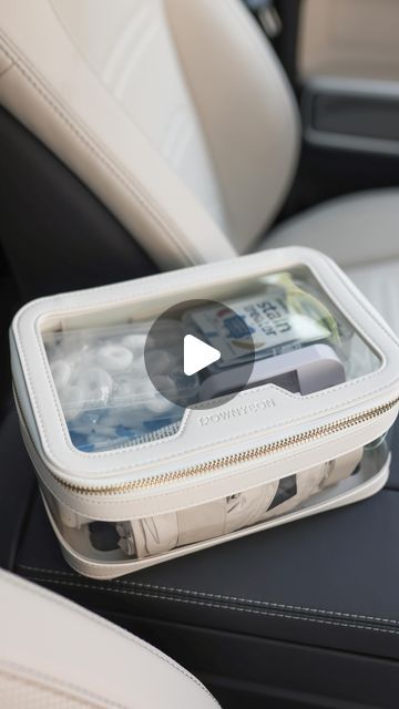 Teresa Laura Caruso on Instagram: "Comment “car pouch” & I’ll send you the details or link in bio! 🤍 This is the ultimate car essentials pouch packed with every thing you could possibly need while on the go!   #amazonfinds #amazonfavorites #amazonmusthaves #amazoninfluencer #founditonamazon #amazonfinds2024 #amazontravel #asmrsounds amazon car must haves, Amazon car finds, amazon car pouch, car essentials for girls, car emergency kit, restock with me, restock my car, car favorites, Amazon organization, car organization, car organization ideas" Car Trunk Organization Diy, Car Toiletry Bag, Car Emergency Kit For Women, Mom Car Organization, Car Bag Essentials, Car Restock, Car Kit Essentials, Car Essentials For Women, Amazon Car Must Haves