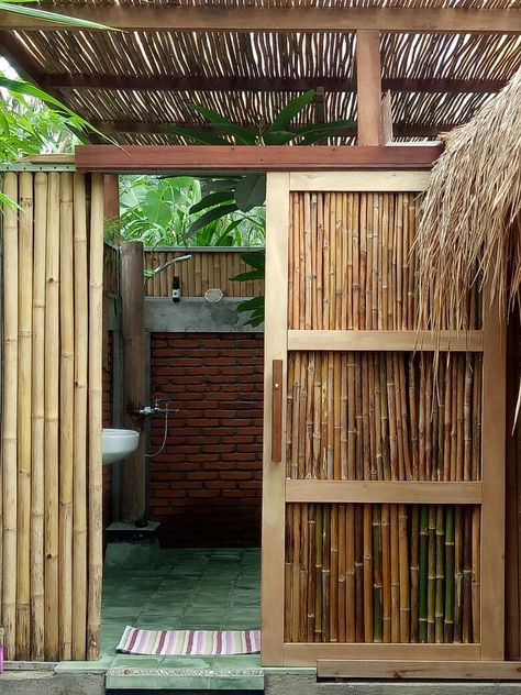 Outdoor Bathroom Design, Tropical House Design, Bamboo House Design, Outdoor Toilet, Back Porch Ideas Covered Farmhouse, Outdoor Bathroom, Mobile Home Porch, Back Porch Ideas Decks, Bamboo Decor