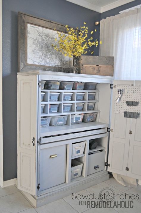 Computer desk into organized craft cabinet | Sawdust2Stitches on Remodelaholic.com #craftroom #storage #makeover Corner Of A Room, Craft Storage Diy, Craftroom Storage, Craft Storage Cabinets, Craft Cabinet, Dream Craft Room, Craft Space, Scrapbook Room, Cabinet Makeover