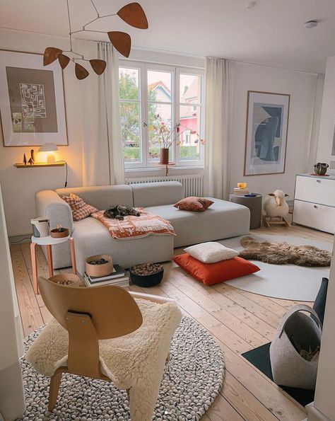 my scandinavian home: Stephanie's Charming and Relaxed Family Home Living Room Scandinavian Style, Living Room Nordic Style, Scandi Living Room, My Scandinavian Home, Living Room Scandinavian, Scandinavian Interior Design, Style Deco, Home Design Living Room, Contemporary Home Decor