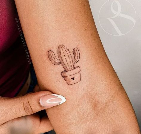 Cactus Tattoos, Succulent Tattoo, Mexican Tattoo, Cactus Tattoo, Bull Tattoos, Latest Tattoos, Cute Tiny Tattoos, Sister Tattoos, Unique Plants