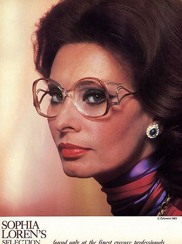 Sophie Loren, 80s Glasses, Classic Glasses, Big Glasses, Sofia Loren, Popular Actresses, Classic Actresses, Eyewear Glasses, Wearing Glasses