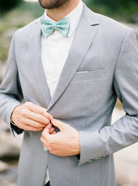 dapper groom Wedding Suits Men Blue, Wedding Suits Men Grey, Grey Suits, Romantic Wedding Inspiration, Suits Men, Teal Wedding, Groom Looks, Mint Wedding, Groomsmen Attire