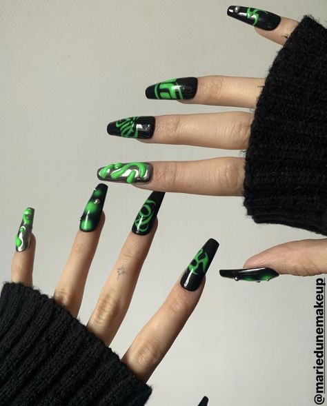 Laylow Trinity, Rap Music, Nails Inspo, Press On Nails, Nail Inspo, Rap, Nails, Music