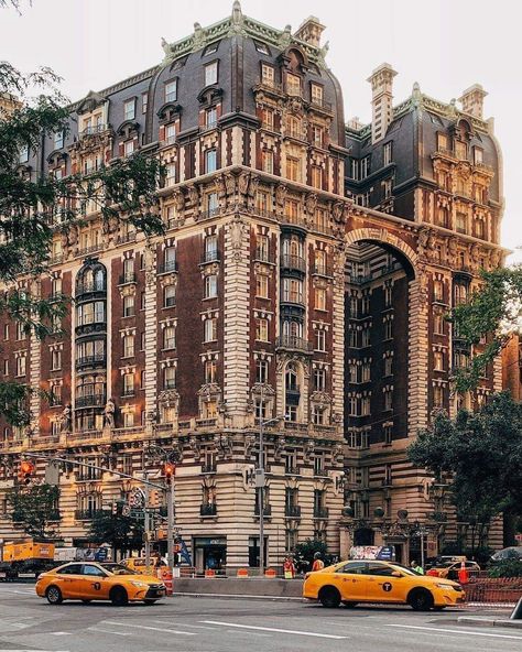 New York Architecture, I Love Nyc, New York Photos, New York Aesthetic, New York Life, Upper West Side, Old Building, City Buildings, West Side