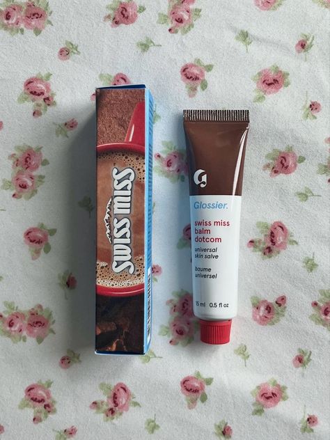 Glossier Balm, Winter Make Up, Glossier Balm Dotcom, Sephora Skin Care, Balm Dotcom, Makeup Needs, Pretty Skin Care, Skin Care Items, Makeup Items