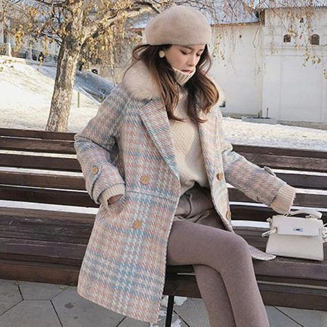 Outerwear Women Winter, Winter Fashion Coats, Coat Women Fashion, Woolen Coat, Warm Coat, Winter Coats Women, Winter Fashion Outfits, Style Outfits, Coat Fashion