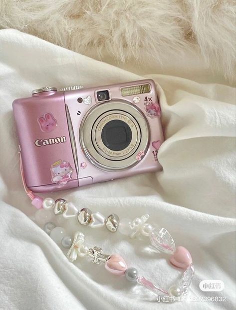 Digi Camera, Camera Decor, Pink Camera, Cute Camera, Retro Gadgets, Old Cameras, Camera Digital, Pink Aura, Retro Camera