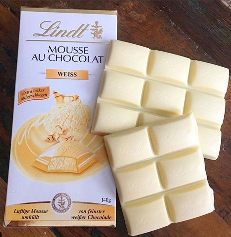 Lindt White Chocolate Mousse (neatherlands) White Chocolate Aesthetic, Lindt Chocolate Aesthetic, White Chocolate Bar Aesthetic, White Chocolate Lindt, White Chocolate Bonbons, Hersheys White Chocolate, Lindt White Chocolate, Pelo Chocolate, Lindt Dark Chocolate