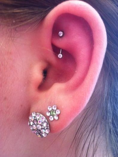 Originally Posted at Haven Body Arts Types Of Ear Piercings, Cool Piercings, Cute Piercings, Hammered Hoop Earrings, Bar Stud Earrings, Daith Piercing, Body Piercings, Ear Piercing, Cartilage Piercing