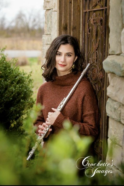 Flute Pictures Senior Portraits, Senior Picture Ideas Flute, Senior Picture With Instrument, Senior Pictures With Flute, Senior Picture Ideas Band Flute, Instrument Senior Pictures, Senior Picture Ideas With Instrument, Musical Senior Pictures, Flute Senior Pictures