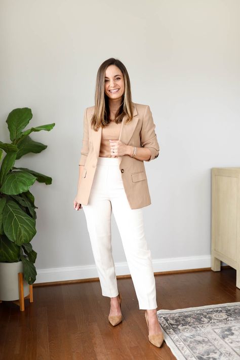 Lawyer Outfits Women, Lawyer Outfits, Summer Workwear, Professional Wardrobe Essentials, Workwear Capsule, Neutral Outfits, Lawyer Outfit, Navy Outfit, Beige Outfit