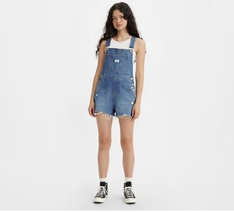 Denim Shortalls, Classic Vintage Style, Vintage Levis Jeans, Free People Denim, Light Blue Denim, Denim Overalls, Bottom Clothes, Casual Denim, Classic Vintage