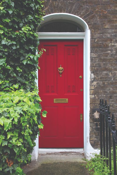 Best Red For Front Door, Front Door No Windows, Red Front Door Paint Color, Front Door Paint Ideas, Door Paint Ideas, Red Front Doors, Red Entry Door, Best Front Door Paint, Colorful Front Door