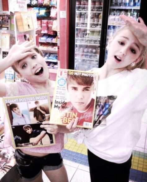 Dance Moms Justin Bieber, Christi And Maddie, Maddie And Chloe Rares, Maddie Ziegler And Chloe Lukasiak, Maddie And Chloe, Aldc Rares, Dance Moms Season 2, Christi Lukasiak, Dance Moms Chloe Lukasiak