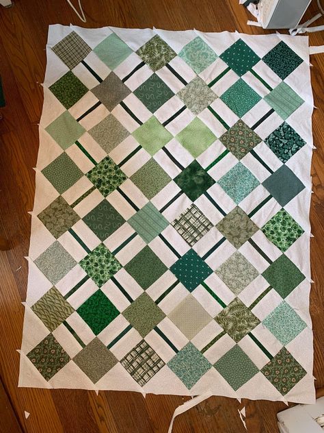 Green Quilts Ideas, Jean Quilts, Jordan Fabrics, Green Quilts, Charm Square Quilt, Patchwork Ideas, Charm Pack Quilts, Doll Quilts, Shirt Quilts