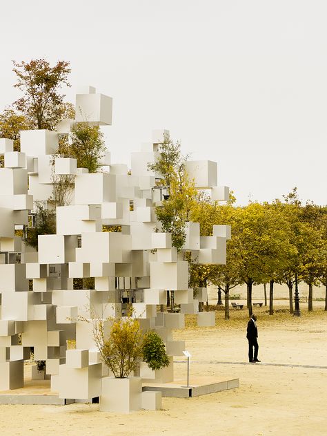 Many Small Cubes Cube Installation, Art Parisien, Sou Fujimoto, Jardin Des Tuileries, Japanese Architect, Parametric Design, Urban Furniture, Paris Art, Japanese Architecture