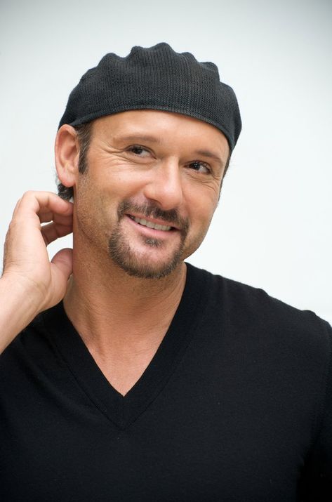 Tim McGraw’s Evolution Will Make You Feel All the Emotions of a Good Country Song Tim Mcgraw Family, Tim And Faith, Country Man, Tim Mcgraw Faith Hill, Easton Corbin, Brantley Gilbert, Jake Owen, Country Song, Faith Hill