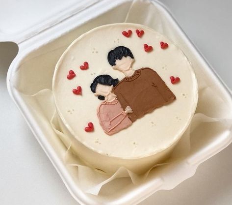 Bento Cakes Ideas For Boyfriend, Birthday Bento Cake Ideas For Boyfriend, Anniversary Bento Cake Ideas, Mini Cake For Boyfriend, Bento Cake Ideas For Boyfriend, Bento Cake For Anniversary, Cute Cake Designs For Boyfriend, Cake Designs For Anniversary, Bento Cake Design For Boyfriend