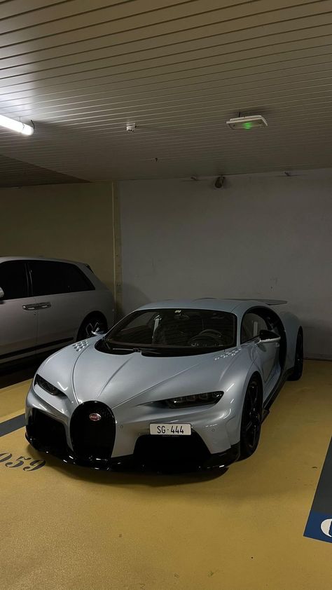 Billionare Lifestyle, Bugatti Chiron Super Sport, Aesthetic Cars, Street Racing Cars, Bugatti Chiron, Cars 2, Super Luxury Cars, Top Cars, Love Car