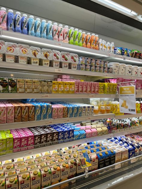 Korean Cvs Store Food, Korean Supermarket Food, Korean Store Food, Korea Convenience Store Aesthetic, Korean Supermarket Aesthetic, Korean Grocery Store Aesthetic, Kore Market, Korean 7/11, Korean Convience Store Aesthetic