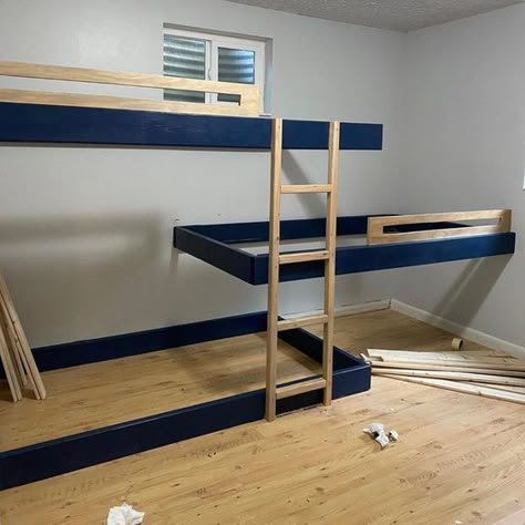 Multiple Bunk Beds In One Room Diy, Three Beds In One Room Small Spaces, Compact Bunk Beds, Three Bed Bunk Bed, Hammock Bunk Bed, Triplet Beds Triple Bunk, 3 Built In Bunk Beds, Triple Bunk Beds Low Ceiling, 3 Bunk Bed Ideas