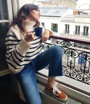 Breton Stripes Outfit, Oversized Sweater Outfit Winter, Blue Striped Shirt Outfit, Blue Sweater Outfit, Sweater And Jeans Outfit, Striped Sweater Outfit, Dress Like A Parisian, Oversized Sweater Outfit, Parisian Look