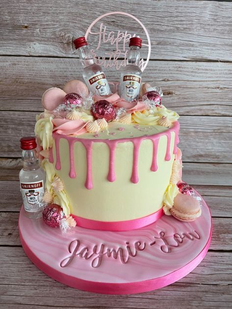 Vodka Birthday Cake, Alcohol Birthday Cake, 19 Bday, Baddie Birthday, Wine Cake, Smirnoff Ice, Smirnoff Vodka, Ice Cake, Birthday Cakes For Women