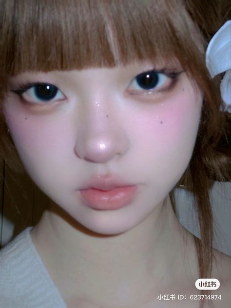 Blush Blind Makeup, Makeup Ideas Cute Simple, Doll Face Makeup Cute, Japanese Natural Makeup, Japanese Igari Makeup, Bunny Face Makeup, Makeup Ideas Face, Cutecore Makeup, Cute Natural Makeup