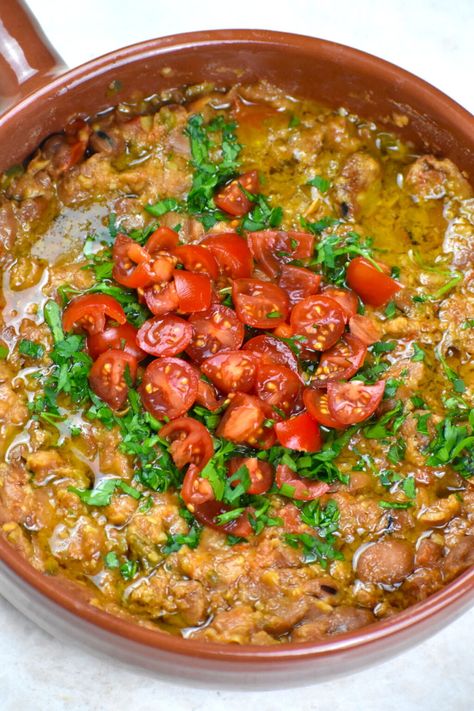 Ful Medames (Egyptian Fava Beans) - GypsyPlate Egyptian Bean Dish, How To Cook Fava Beans, Greek Fava Bean Recipe, Foul Medames Recipe, Ful Medames Recipe, Arabic Vegetarian Recipes, Vegan Egyptian Food, Ful Madames, Dried Fava Bean Recipe