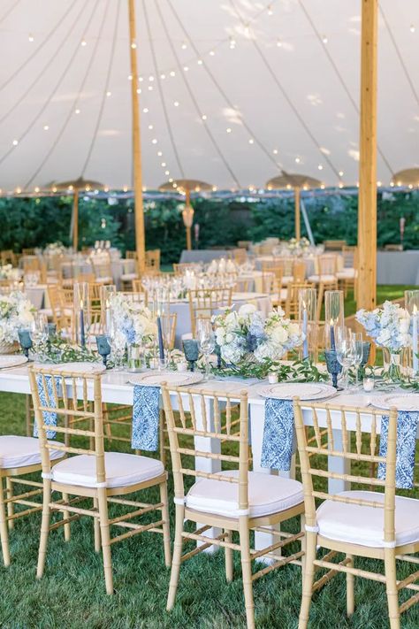 A Coastal Wedding at the Kennedy Compound in Cape Cod Cape Cod Wedding Venues, Hollywood Glamour Wedding, Hyannis Port, Blue Eyes Pop, Nantucket Wedding, Break Wall, Cottage Wedding, East Coast Wedding, Cape Cod Wedding