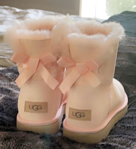 Cute Uggs, Uggs With Bows, Fluffy Shoes, Mini Baileys, Pink Uggs, Dr Shoes, Preppy Shoes, Pretty Shoes Sneakers, Bailey Bow Uggs