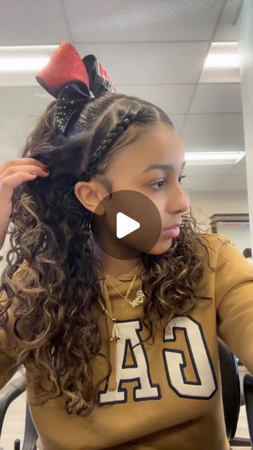 lani <3 on Instagram: "•hair inspo by the lovely @top_erika16 this is too cute😋 • •what hairstyle should i do next ? dm me a picture or video :) • • • •i do not own copyright of music @instagram • • • • •#hair #curly #curls #curlyhair #curlygirl #dominican #afrolatina #cheerleading #edges #dominicana #cheerhair #ponytail #highponytail #naturalcurlyhair #viral #explore #exploremore #reels #tiktok #tiktokhair #basketballseason #gameday #cosmetology #cosmetologystudent #cosmetologyschool #valentines #braidstyles #braidideas #hairinspo" Curly Hairstyles For Cheerleaders, Pep Rally Hairstyles Cheer Hair, Curly Hair Styles Short Natural Curls, Slick Hairstyles Baddie Curly Hair Ponytail, Hair Styles Crimped, Cheerleader Ponytail Hairstyles, Hairstyles For Cheer Pictures, Cute Cheerleader Hairstyles, Cheer Pictures Hairstyles