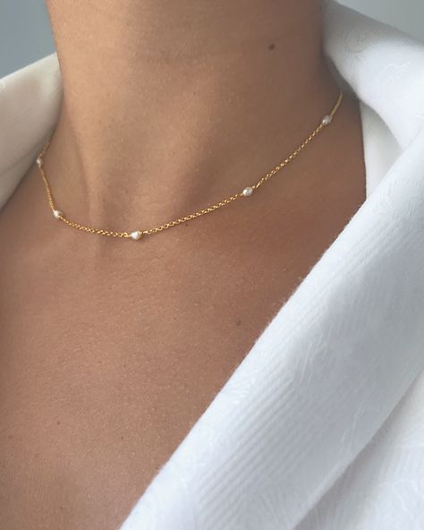 Pearl Minimal Jewelry, Delicate Pearl Necklace, Accessories Minimal, Necklaces Aesthetic, Minimal Gold Jewelry, Timeless Jewellery, خواتم خطوبة, Aesthetic Necklace, Delicate Choker