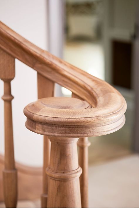 A detail close up photo of a solid oak volute scroll at the end of a handrail on a staircase Stairs Handle, Oak Newel Post, Stair Newel Post, Design Staircase, Newel Post Caps, Oak Handrail, Stair Posts, Bespoke Staircases, Handrail Design