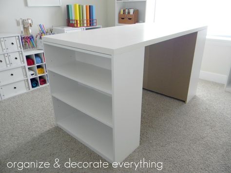 Diy Craft Table, Craft Table Diy, Dream Craft Room, Scrapbook Room, 아파트 인테리어, Office Crafts, Craft Room Office, Sewing Rooms, Diy Desk