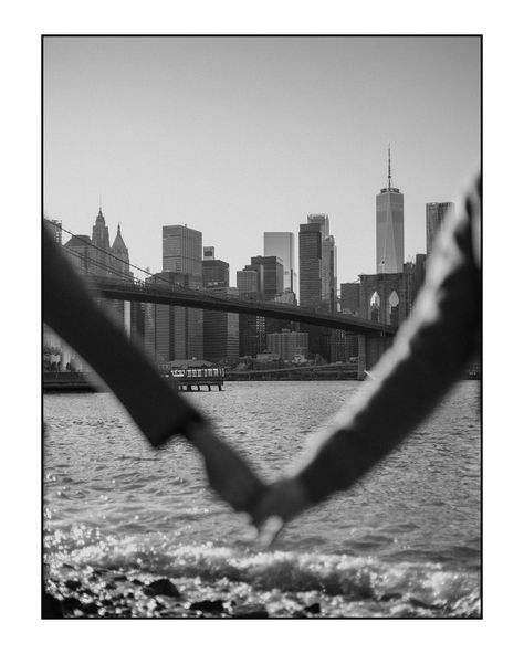 Brooklyn Bridge Park Engagement Photos, Brooklyn Bridge Couple Pictures, Brooklyn Heights Engagement Photos, Engagement Photos Brooklyn, Couple Bridge Photos, Brooklyn Engagement Photos, Engagement Photo Backdrop, Brooklyn Bridge Engagement Photos, Nyc Shoot