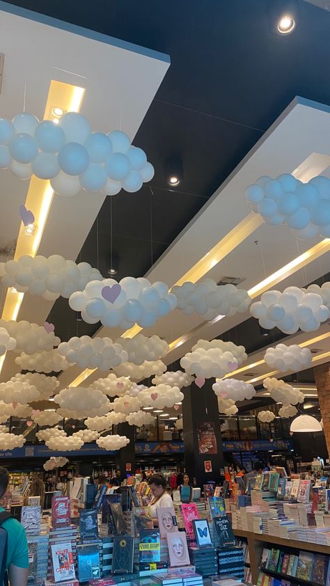 Clouds Themed Party, Thunderstorm Party Theme, Cloud Balloon Decor, Cloud 9 Homecoming Theme, Balloon Clouds Decoration, Diy Cloud Decor, Cloud Theme Party Decoration, In The Clouds Prom Theme, Cloud Theme Decoration